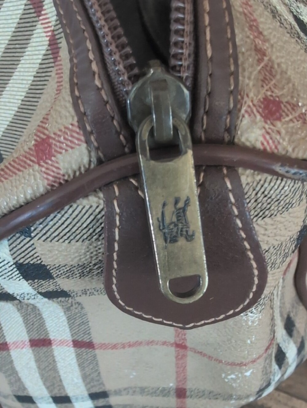 Burberry Vintage Nova Haymarket Check Print Woven Pattern Leather Trim - Picture 16 of 16